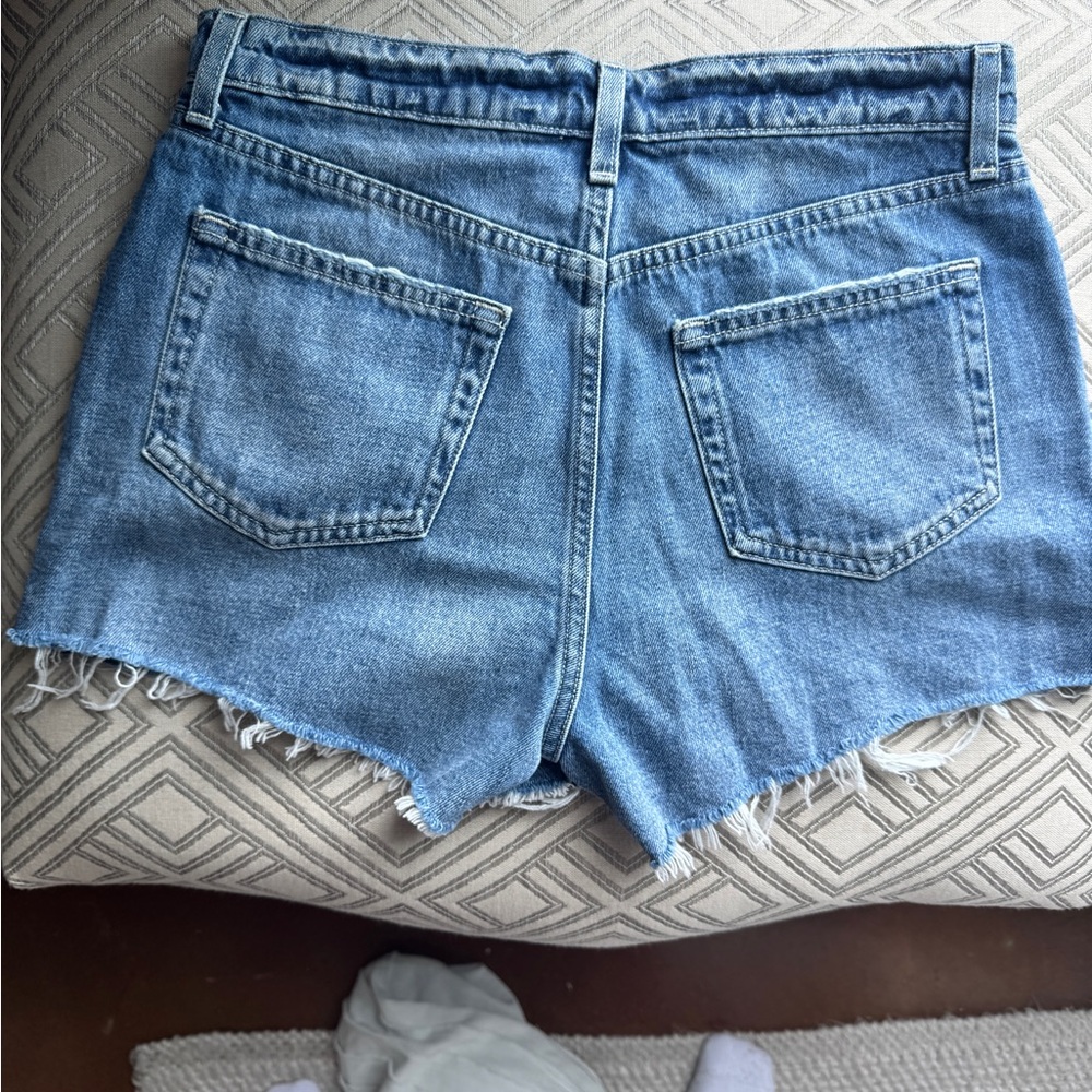 NWOT L’AGENCE (27) Beck Raw-Hem Denim Jean Short - Picture 4 of 7